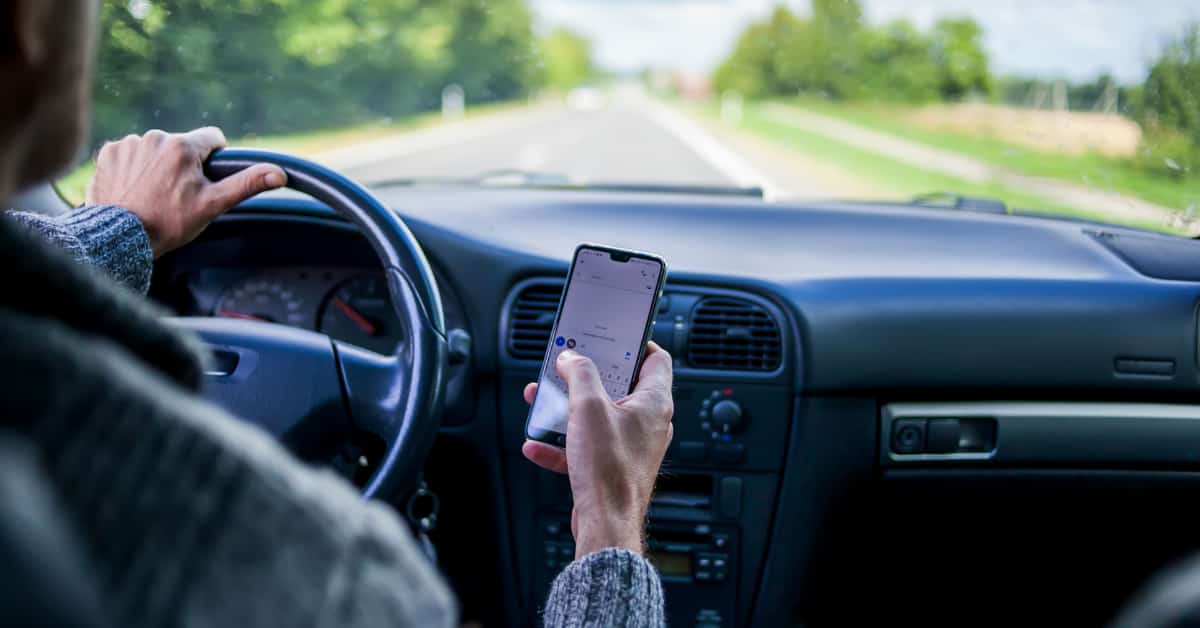 Distracted Driving Laws in Ontario